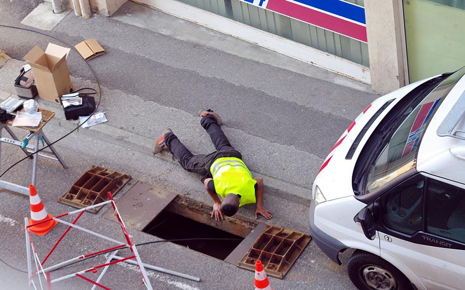 comment déboucher un wc Maisons-Alfort